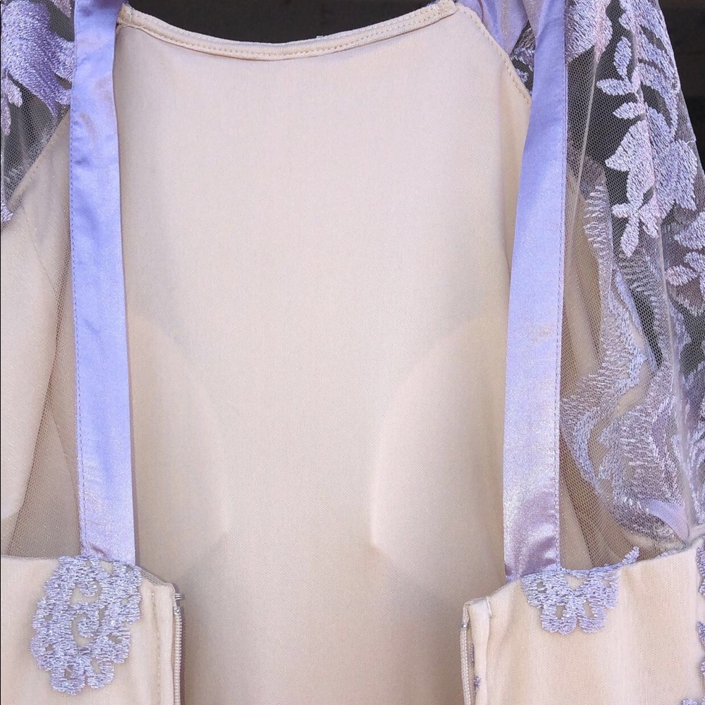Prom dress! - Picture 4 of 6